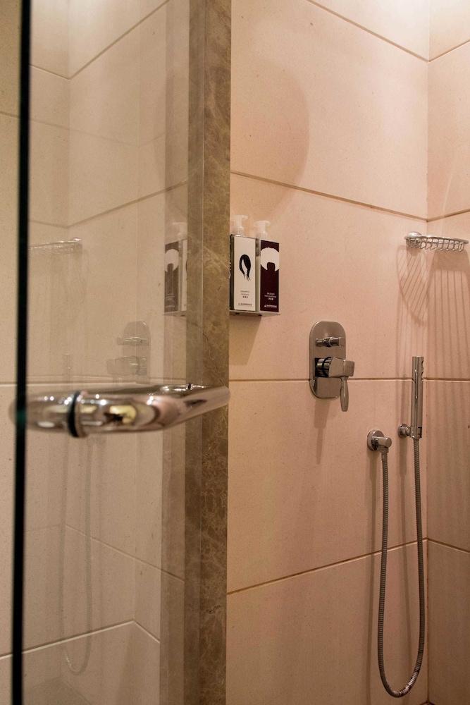 Hilton Turin Centre Hotel ภายนอก รูปภาพ